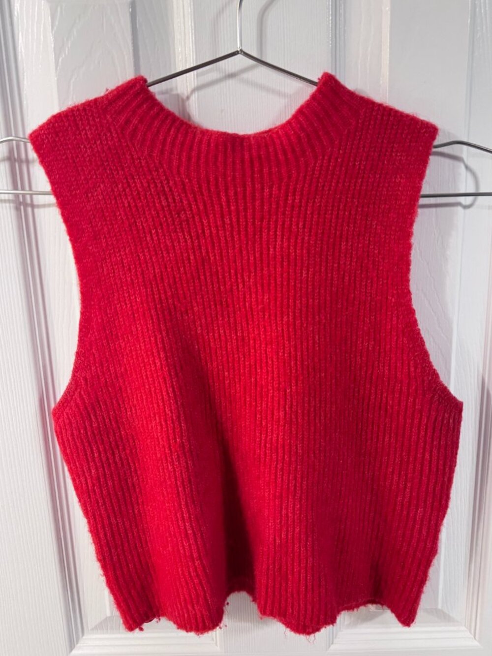 Red Ribbed Mock Neck Sweater Vest - Hausen